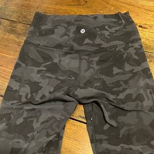 Lululemon Black camo leggings